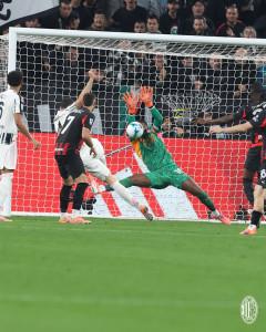 Hasil-imbang-0-0-AC-Milan-melawan-Juventus-di-Liga-Italia.jpg