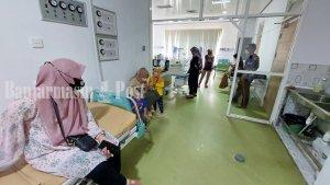 IGD-RSUD-Idaman-Banjarbaru-tempat-perawatan-bayi-laki-laki-dalam-kardus-Minggu-04122022.jpg
