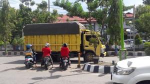 Ilustrasi-Ketika-Truk-Melintas-di-Jalan-A-Yani-Martapura.jpg