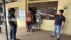 Jajaran-Kepolisian-Polsek-Banjarmasin-Barat-menggelar-rekonstruksi-kasus-pembunuha.jpg