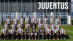 Juventus-melakukan-sesi-foto-bersama-sebelum-Liga-italia-bergulir.jpg