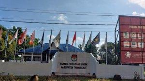 KANTOR-KPU-Tanahlaut-di-kawasan-Jalan-A-Syairani-Pelaihari3.jpg