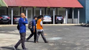 KEJAKSAAN-Negeri-Tala-menerima-penyerahan-tersangka-H-dan-barang-bukti.jpg