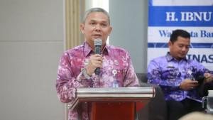 KEPALA-DISPAR-KALSEL-Berikut-profil-Iwan-Fitriady-yang-kini.jpg
