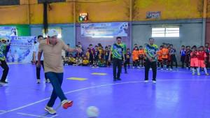KICK-OFF-Bupati-HSS-Syafrudin-Noor-melakukan-Kick-off-pS.jpg