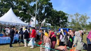 KUMPULKAN-SAMPAH-Sebanyak-155-warga-di-Desa-Sarimulya-K1.jpg