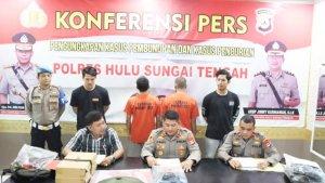 KaPolres-Hulu-Sungai-Tengah-HST-AKBP-Jimmy-saat-konferensi-pers-Selasa-01082023-1.jpg