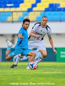 Kapten-Cleberson-lawan-Persela.jpg