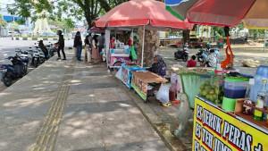 Kawasan-sekitar-Lapangan-Tenis-30-November-Jalan-Perintis-Raya.jpg