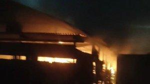 Kebakaran-menghanguskan-satu-kandang-ayam-di-Bontang-Lestari.jpg