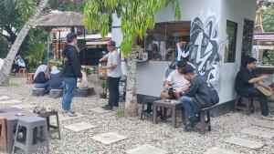 Kedai-Need-Coffee-di-halaman-Kantor-Pos-Amuntai1.jpg