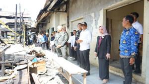 Ketua-DPRD-di-Pasar-Kemakmuran-yang-terbakar.jpg