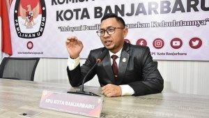 Ketua-KPU-Kota-Banjarbaru-Rozy-Maulana1.jpg