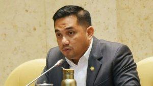 Ketua-Komisi-II-DPR-Muhammad-Rifqinizamy-Karsayuda-MRK.jpg