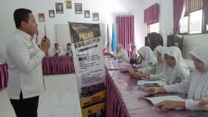 Komisione-Bawaslu-Tabalong-di-SMAN-1-Tanta.jpg