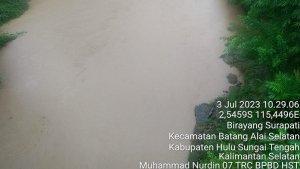 Kondisi-Sungai-di-Desa-Birayang-Surapati.jpg