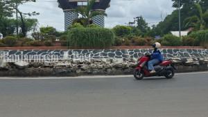 Kondisi-beton-pembatas-Bundaran-Palam-mengalami-kerusakan22.jpg