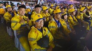 Kontingen-Kalsel-di-Sumut-saat-pembukaan-PON-2024.jpg