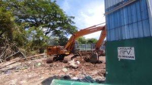 Langgar-Al-Hinduan-di-Jalan-Pierre-Tendean-tengah-dalam-proses-pemugaran.jpg