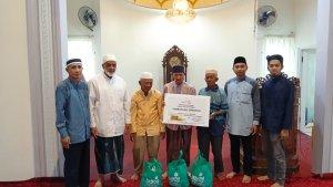 Lazismu-Kabupaten-Banjar-salurkan-paket-sembako.jpg