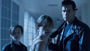 Linda-Hamilton-Arnold-Schwarzenegger-Edward-Furlong-film-Terminator-2-Judgment-Day.jpg