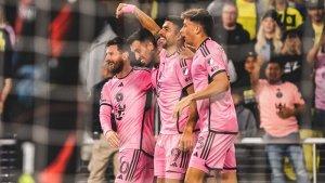 Luis-Suárez-dan-Lionel-Messi-juga-mencetak-gol-Inter-Miami-vs-Nashville-2-2.jpg