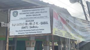 MAKAM-Papan-nama-Makam-Datu-Qabul-di-Desa-Baulin-Margasari-Kecamatan-Candi-Laras-Selatan-d.jpg