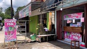 MINUMAN-Diamond-Sticky-Coffee-Milk-yang-ada-di-kawasan-Jalan-Belly-1.jpg