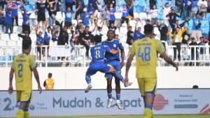 Matheus-Blade-Arema-FC-vs-persib-Bandung.jpg