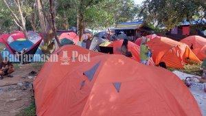Menikmati-sejuknya-pantai-THR-camping-bersama-dibawang-rindangnya-pepohonan11.jpg