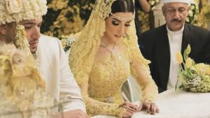 Momen-pernikahan-beauty-blogger-Tasya-Farasya-dan-Ahmad-Assegaf.jpg