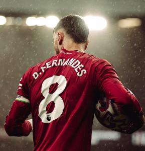 Nomor-punggung-8-identik-dengan-Bruno-Fernandez-di-Manchester-United.jpg