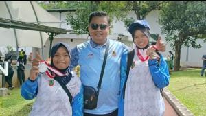 Nur-Azizah-dan-Zahratul-Khofifah-pada-cabor-Atletik-di-Peparpenas-XI-Jakarta-2025.jpg
