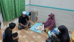 Orangtua-laki-laki-dari-bayi-yang-diletakan-dalam-tas.jpg