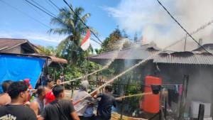 PADAMKAN-API-Pemadam-padamkan-api-yang-hangd.jpg