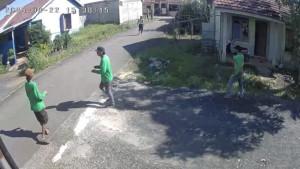 PENCURI-NYAMAR-DAMKAR-Viral-warga-Komplek-A.jpg