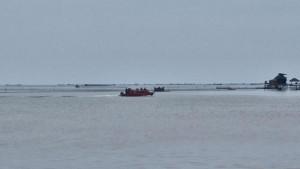 PENEMUAN-MAYAT-Speadboat-BPBD-Kota-Bondd.jpg