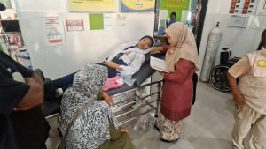 PINGSAN-Salah-seorang-petugas-Dinas-Kesehatan-AS.jpg