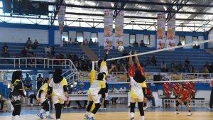 Pada-pertandingan-sebelumnya-tim-Bola-Voli-Putridd.jpg