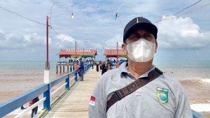 Pantai-Asmara-banjir-wisatawan-saat-akhir-pekan-dan-musim-liburan1.jpg