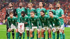 Para-pemain-Liverpool-sesi-foto-bersama-sebelum-kickoff-menghadapi-Galatasaray-di-Liga-Champions.jpg