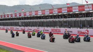 Pebalap-elite-dunia-start-dalam-gelaran-sprint-race-MotoGP-Mandalika-2025.jpg