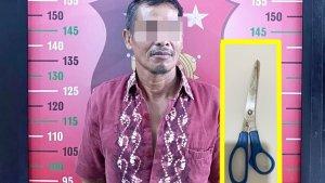 Pelaku-penusukan-SM-61-dan-gunting-diamankan-Polres-Hulu-Sungai-Tengah-HST-27072023.jpg