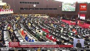 Pelantikan-dan-Pengambilan-Sumpah-Anggota-DPR-d.jpg