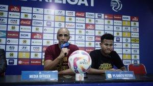 Pelatih-Barito-Putera-Vitor-Tinoco-press-conference16.jpg
