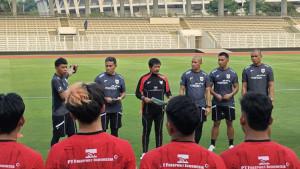 Pelatih-Indra-Sjafri-memimpin-pemusatan-latihan-Timnas-Indonesia-untuk-SEA-Games-2025.jpg