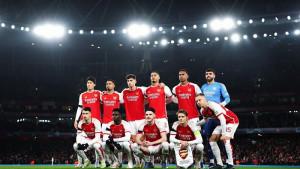 Pemain-Arsenal-melakukan-foto-bersama-sebelum-kick-off-laga-Liga-Inggris.jpg