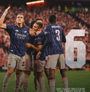 Pemain-Arsenal-merayakan-dalam-laga-Liga-Champions.jpg