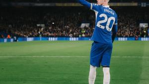 Pemain-Chelsea-Cole-Palmer-menyapa-fans-dalam-laga-Liga-Inggris.jpg