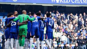 Pemain-Chelsea-berkumpul-untuk-menyatukan-tekad-sesaat-menjelang-kickoff-laga-Liga-Inggris.jpg